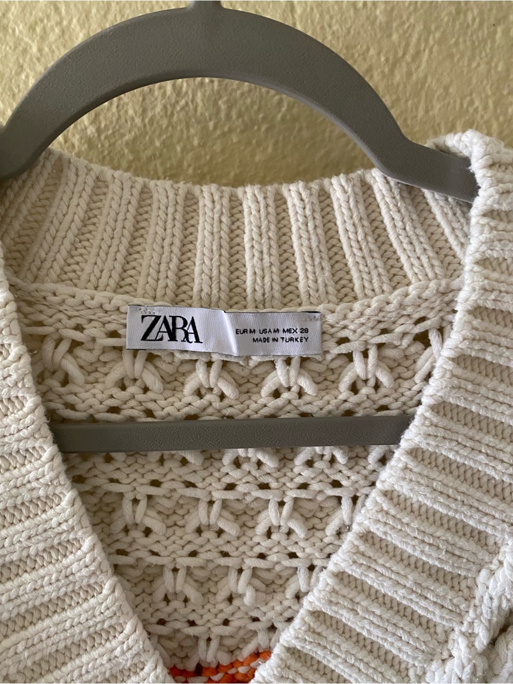 Zara Chunky Knit Oversized Sleeveless Sweater - Picture 2 of 5